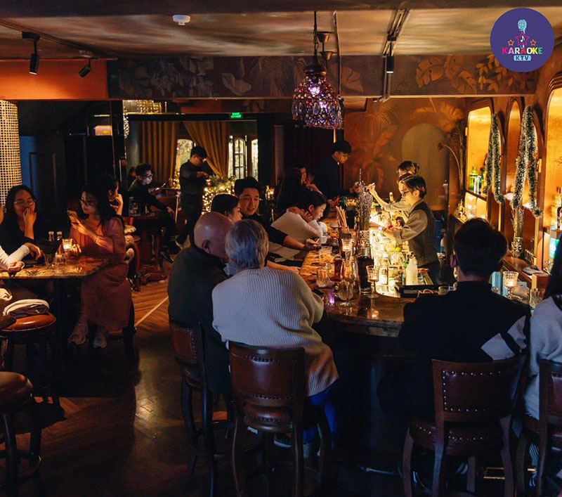 Sicily Chamber Bar không chỉ là quán uống mà còn là sân khấu live music đích thực