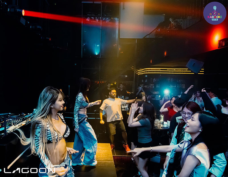 Tại Sao Nên Chọn Lagoon Penthouse Cho Đêm Sài Gòn Của Bạn?