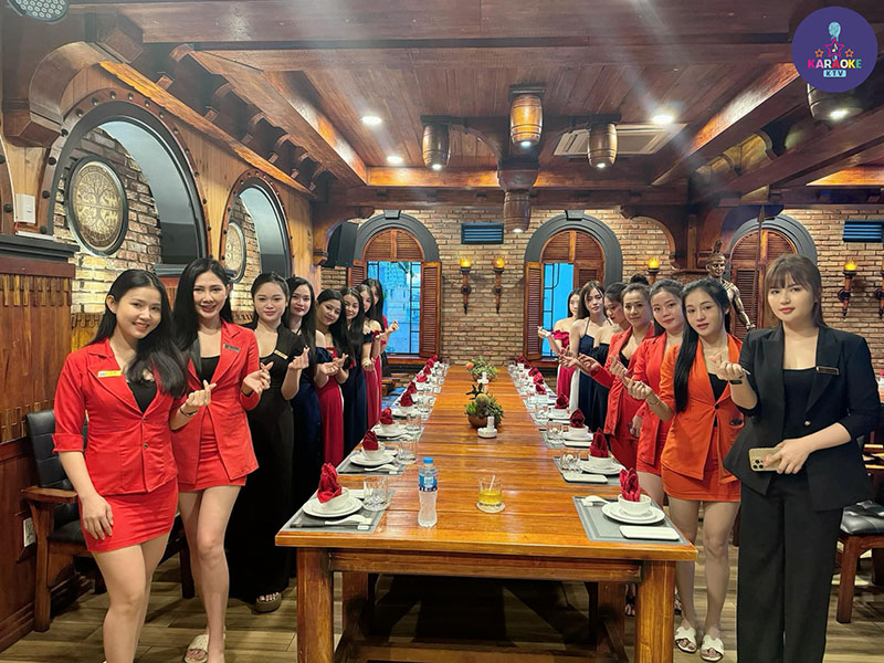 Vì sao nên chọn Hầm Rượu SOS cho buổi tối hoàn hảo?