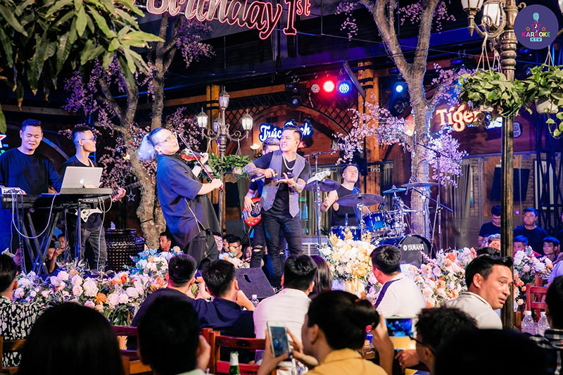 Vườn Bia 540 Đường Láng hoạt động linh hoạt suốt tuần, phù hợp với lịch trình bận rộn của người Hà Nội