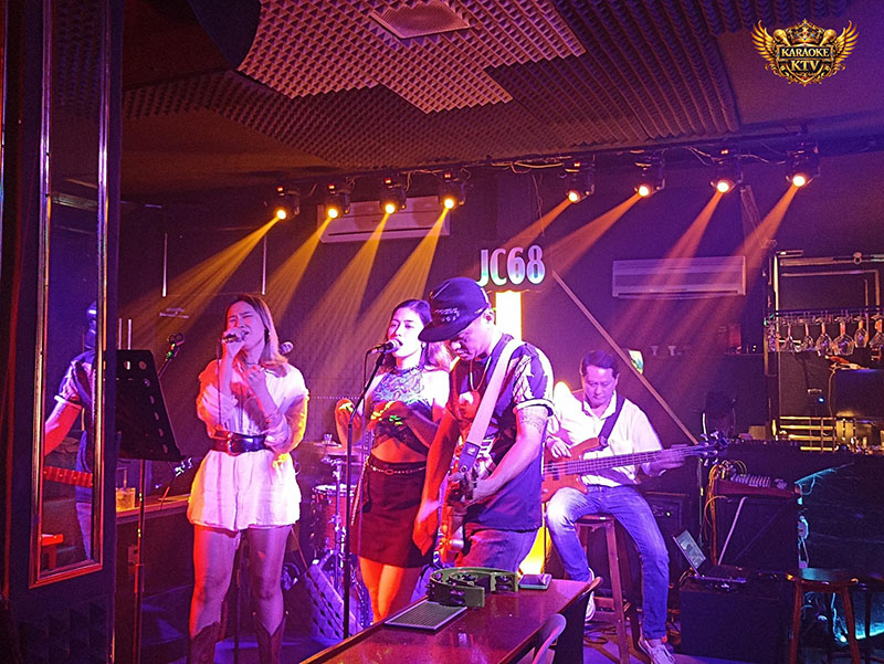 JC'68 Lounge Bar được đánh giá cao nhờ sự kết hợp hài hòa giữa giải trí và thư giãn