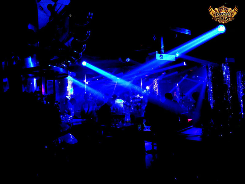 Không gian và thiết kế của XI Co Beer Pub