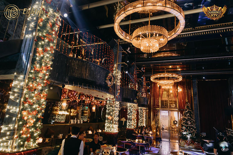 Âm Thanh, Ánh Sáng Và Nhạc Hay Tại Elite Club