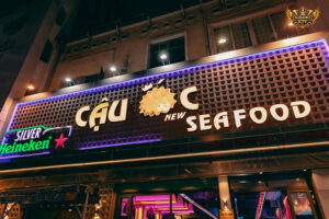Cậu Ốc Seafood & Beer - 84 - 86 Trần Hưng Đạo