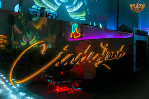 Cinderland - 16 Quốc Hương