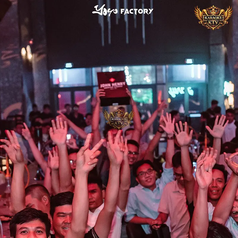 Hệ thống âm thanh Line Array đánh gục mọi giác quan.