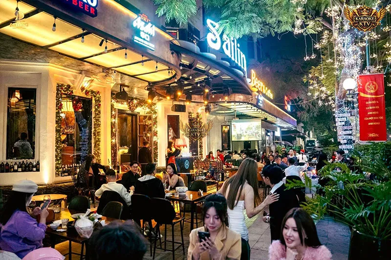 Tận hưởng đặc quyền chăm sóc tận tâm từ đội ngũ nhân viên nhiệt huyết của Sailing Beer.