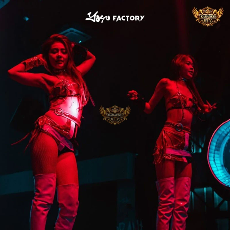 Đừng quên liên hệ đặt bàn trước để săn được vị trí view trung tâm đắc địa nhất.