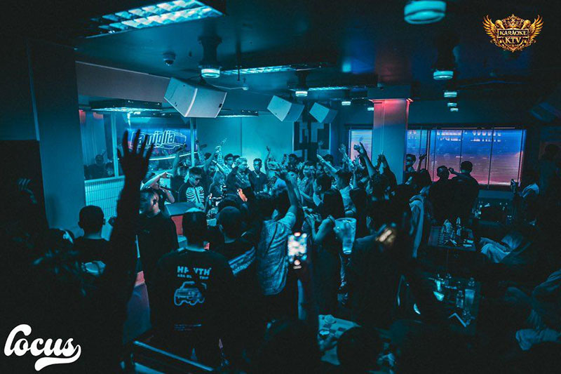 Đây chính là lý do LOCUS trở thành background check-in yêu thích của giới trẻ Sài Gòn – mọi góc đều “sống ảo” cực chất!