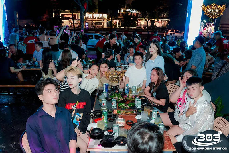 Tinh hoa ẩm thực và thức uống được phục vụ tinh tế đến từng chi tiết nhỏ.