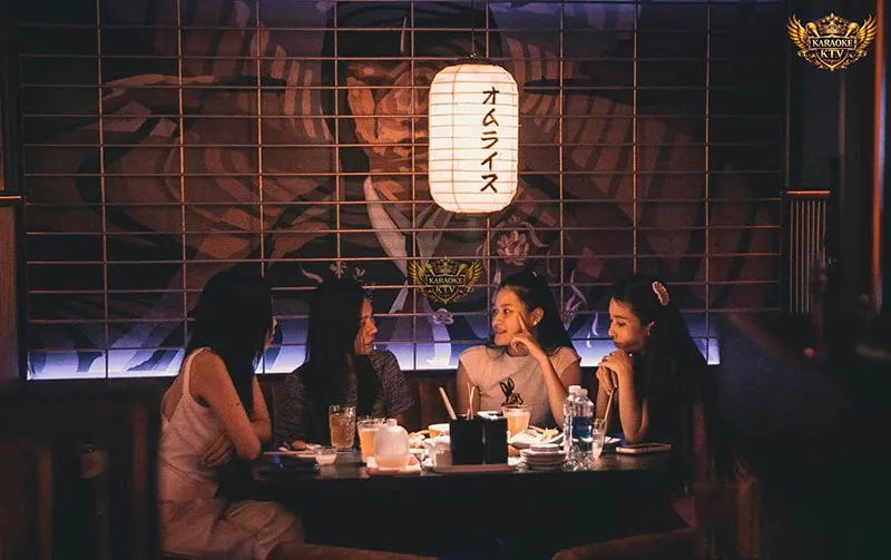 Thổi bùng năng lượng màn đêm với DJ set cực cháy và những giai điệu thời thượng.