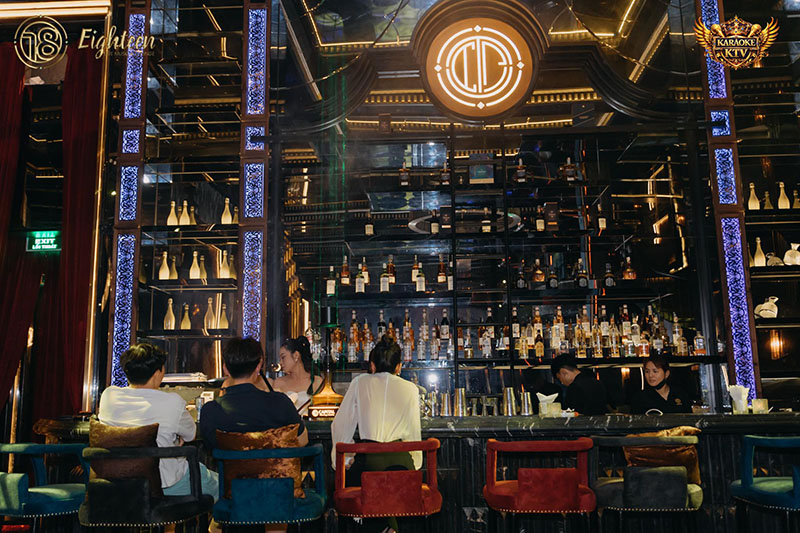 Elite Club - 18 Thủ Khoa Huân tọa lạc tại địa chỉ 18 Thủ Khoa Huân, Phường Bến Thành, Quận 1, TP. HCM