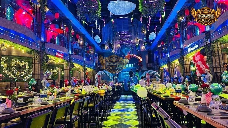 Hệ thống âm thanh, ánh sáng đẳng cấp chuẩn club quốc tế.