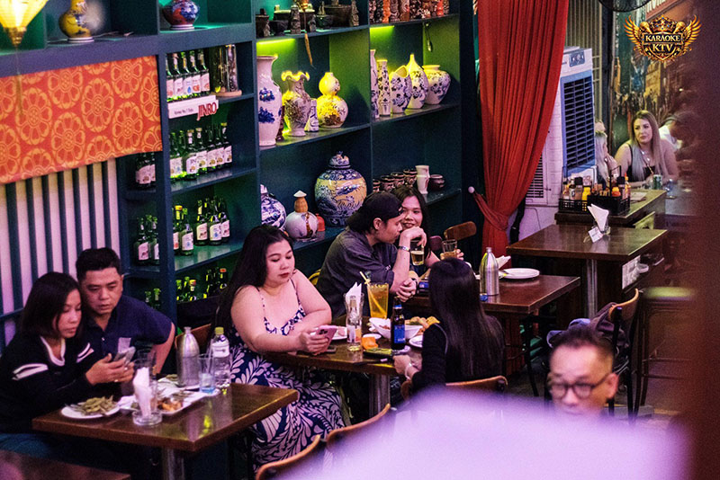 Không gian tại L6 49 được thiết kế nhỏ xinh nhưng cực kỳ tinh tế, tạo cảm giác ấm cúng mà vẫn sang trọng