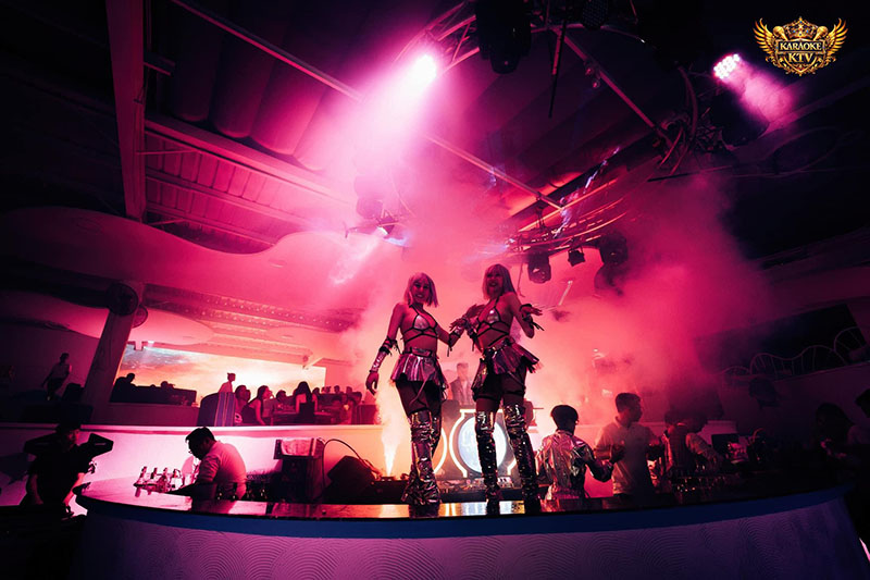 Không Gian & Thiết Kế Đẳng Cấp Tại A LA LUNA