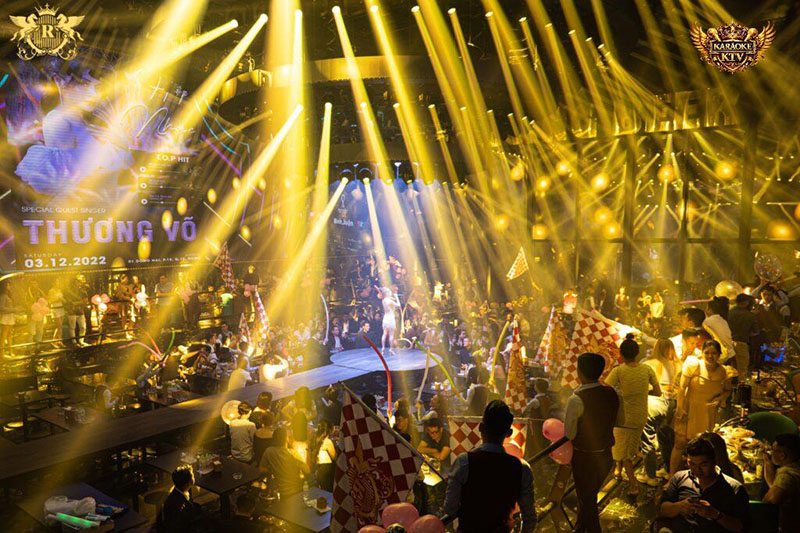 Không gian & Thiết kế độc đáo của Racing Beer Club