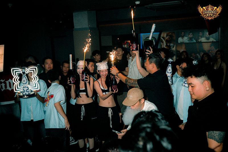 Không gian và trải nghiệm tại Neighborhood SGN