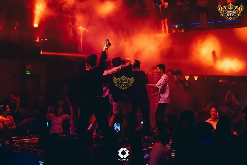 Không có ranh giới giữa người biểu diễn và khán giả tại O2 Space