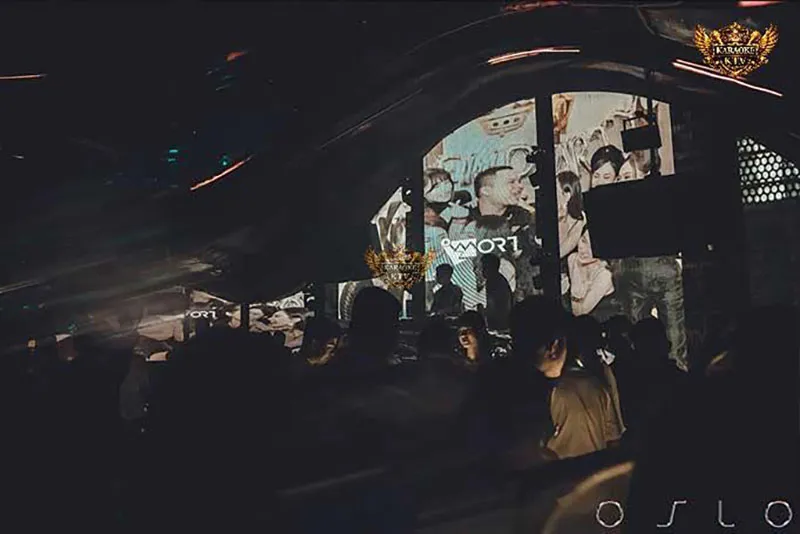 Thiết kế vị lai phá cách kết hợp cùng hệ thống ánh sáng chuẩn quốc tế.