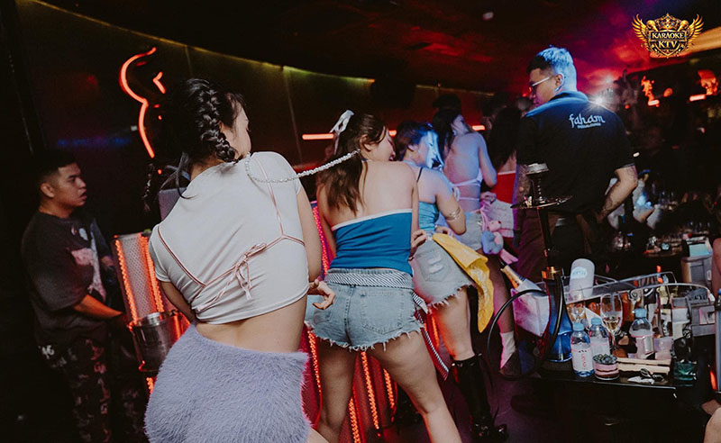 Menu tại Faham đa dạng, tập trung vào thức uống pha chế signature do bartender chuyên nghiệp pha chế