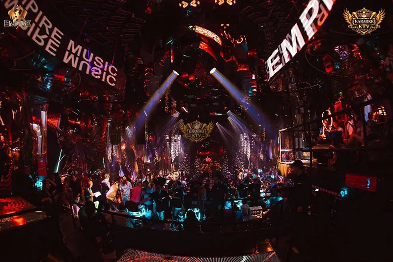 Empire Club - Nơi thiết lập chuẩn mực giải trí của giới tinh hoa