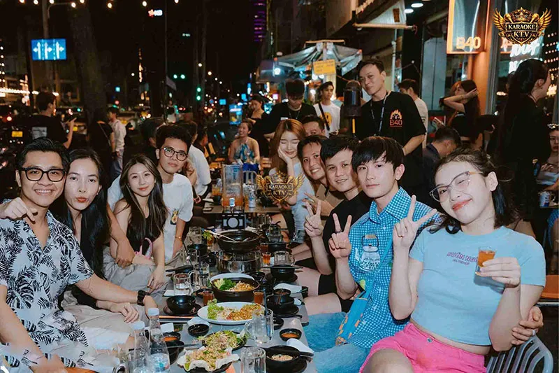 Đẳng cấp phục vụ từ Hoàng An Nhiên Group làm hài lòng những vị khách khắt khe nhất.