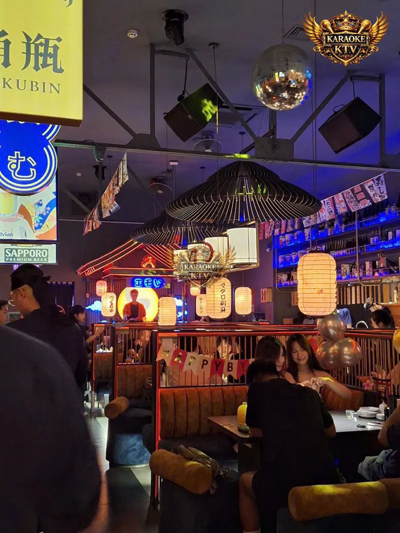 Sự tận tâm, tinh tế từ đội ngũ nhân viên là điểm cộng tuyệt đối của quán.