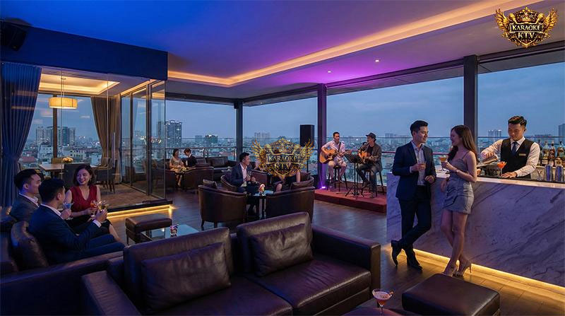 Không gian "sang - chill - riêng tư" kết hợp ban nhạc nhẹ là yếu tố giữ chân khách hàng doanh nhân và giới trẻ thành đạt