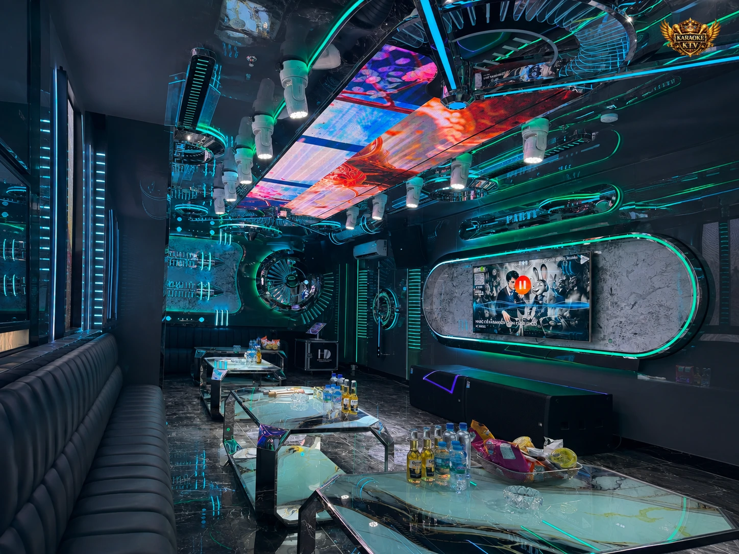 Âm thanh chống hú và màn hình 100 inch London KTV