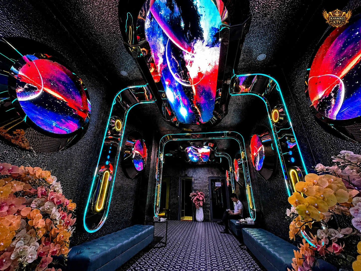 Không gian Futuristic bên trong Karaoke Matrix KDC Trung Sơn