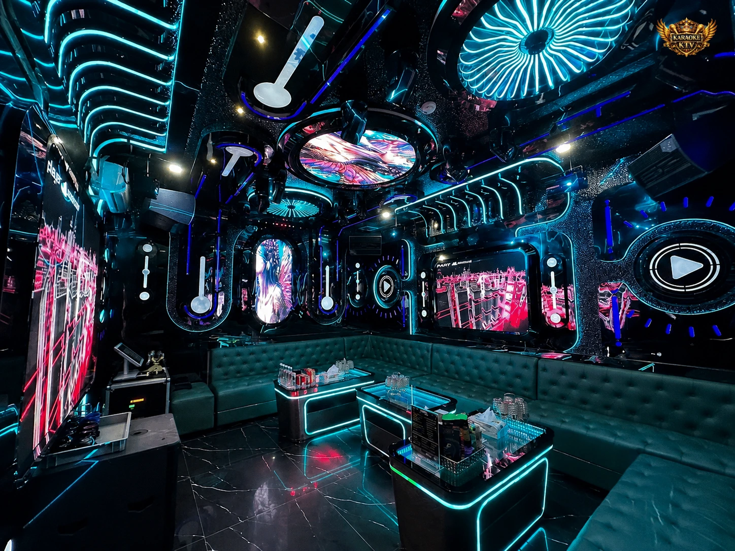 Kiến trúc Trung Hoa và nội thất Modern Luxury tại China Town KTV